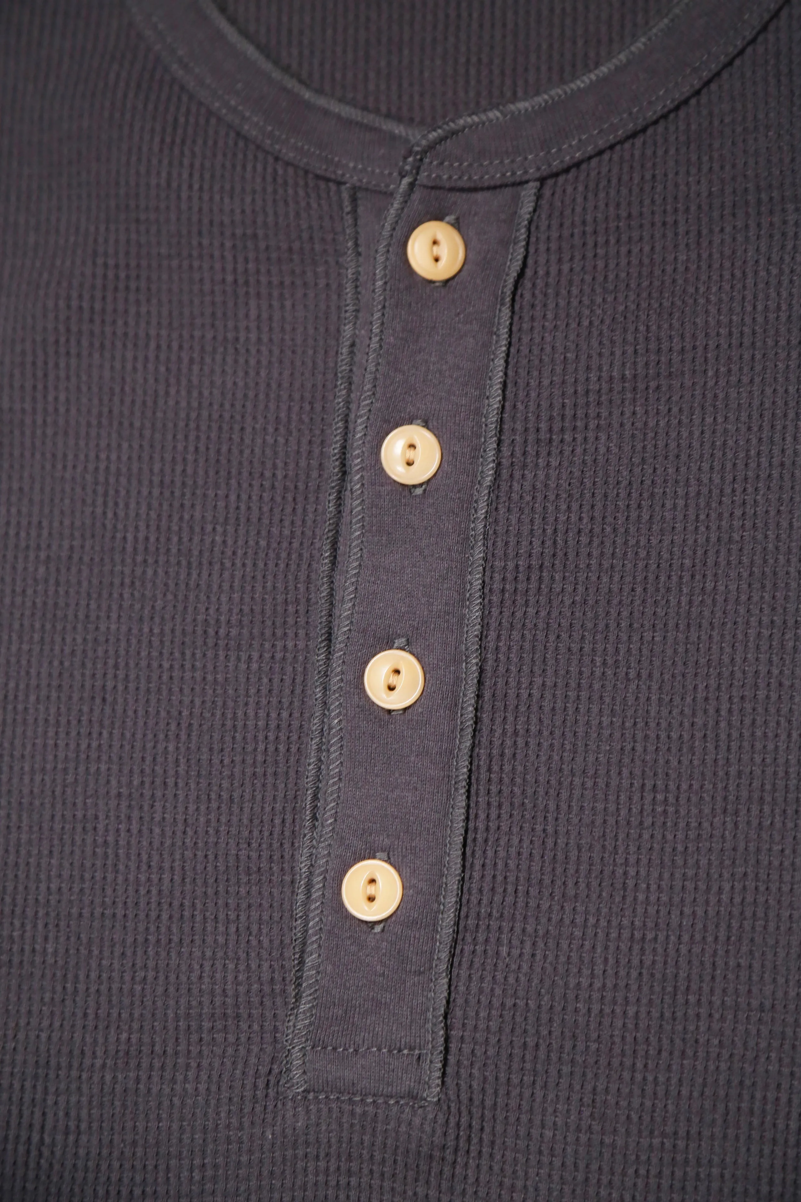 4B TIGHT WAFFLE LS (CHARCOAL)(EXCLUSIVE)