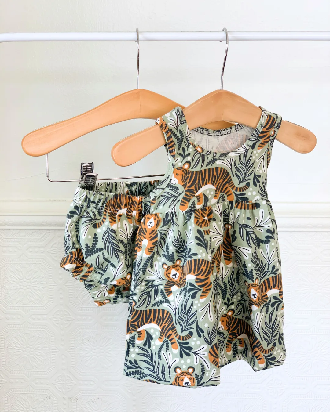 Alna Baby Dress, Dreaming Tigers Green