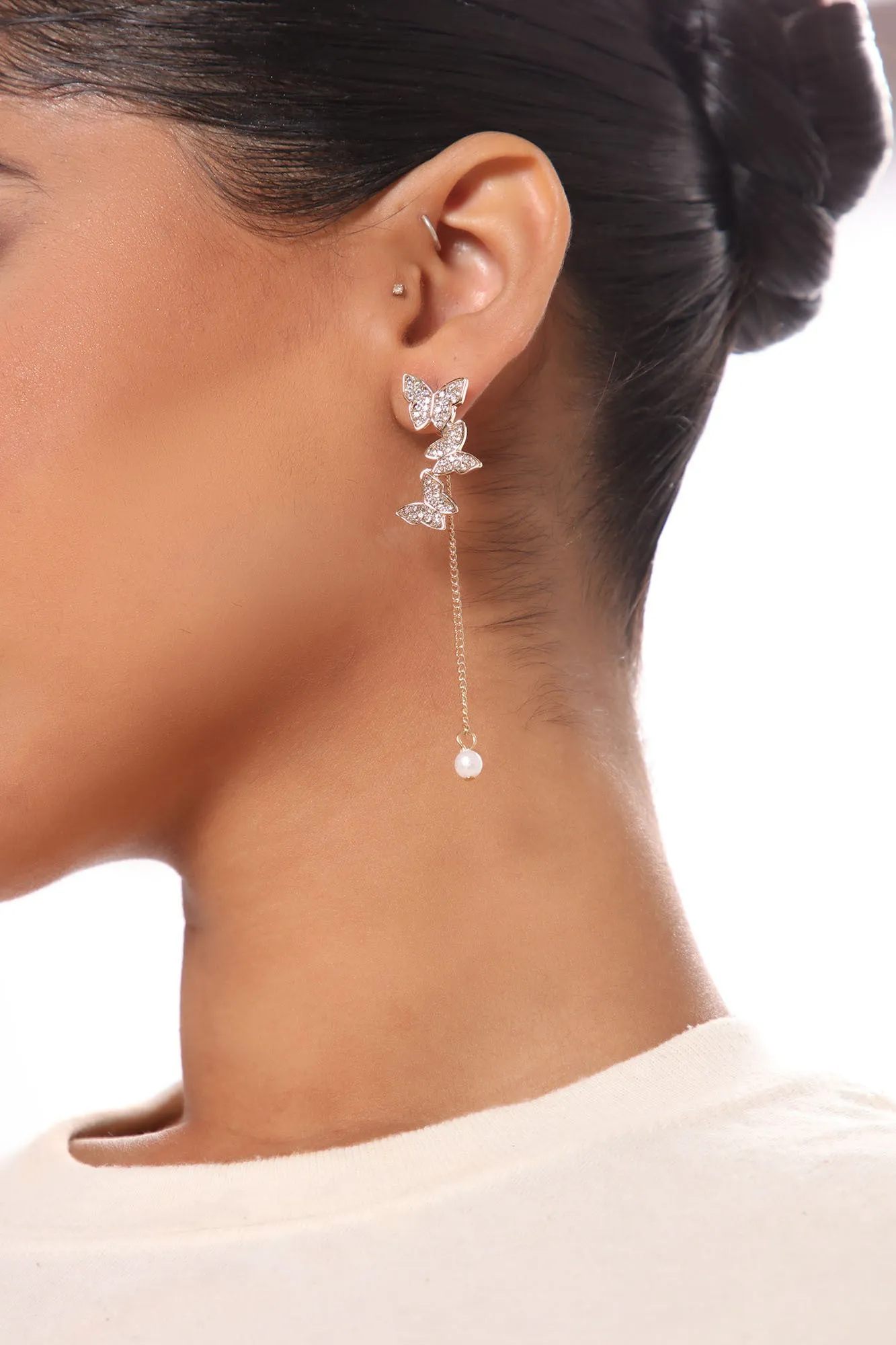 Beautiful Butterfly Ear Cuff - Gold