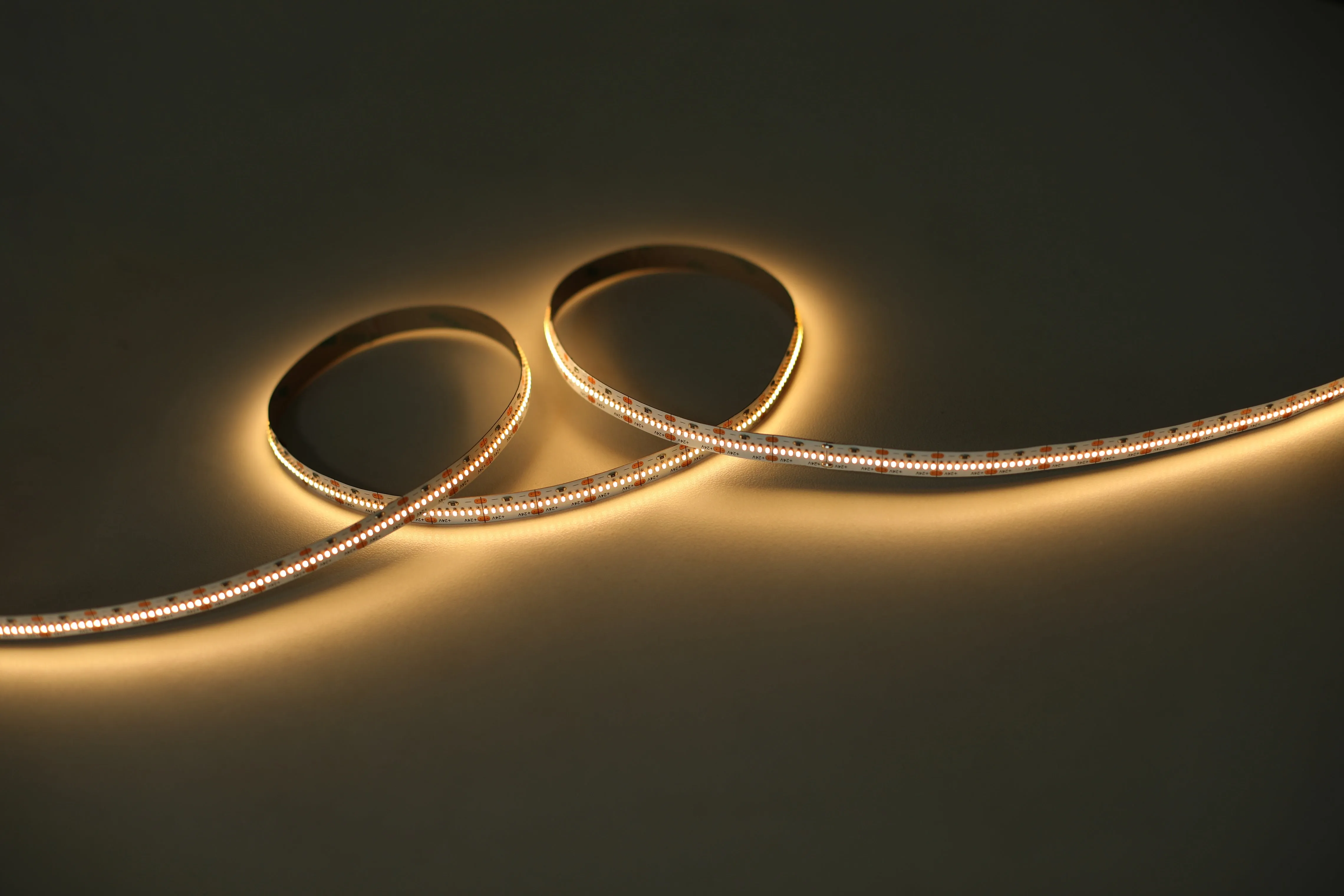 CRI-MAX CRI 95  High Brightness LED Flexible Strip 1800K 2700K 3000K - 420 LEDs/m - 5m/Reel